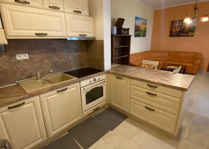 Old Town 1bdr Private Parking *