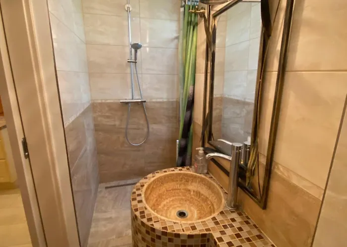 Old Town 1bdr Private Parking Apartmán Bratislava